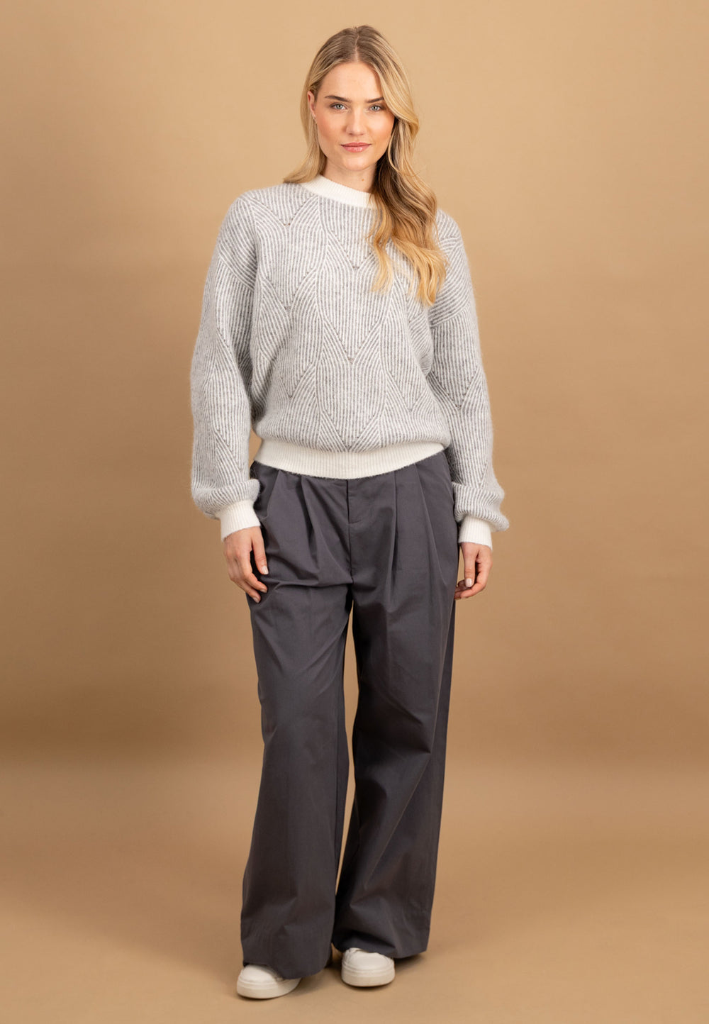 #farbe_alloy-grey