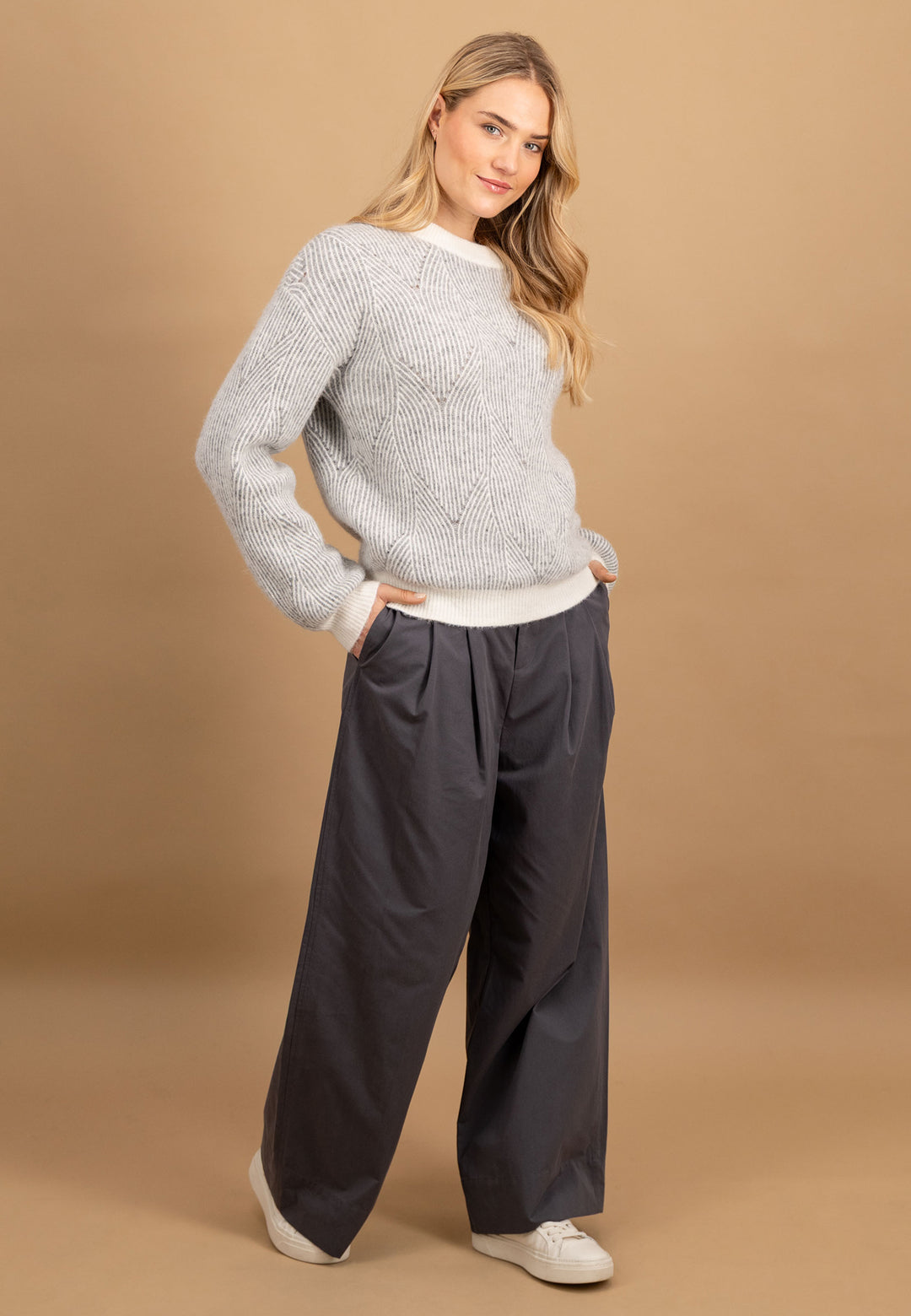 #farbe_alloy-grey