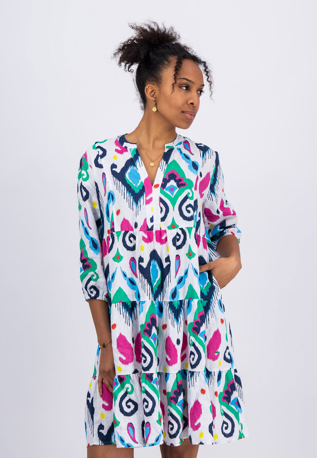 Linen dress with colourful print – FYNCH-HATTON | Offizieller Online Shop | Strickkleider