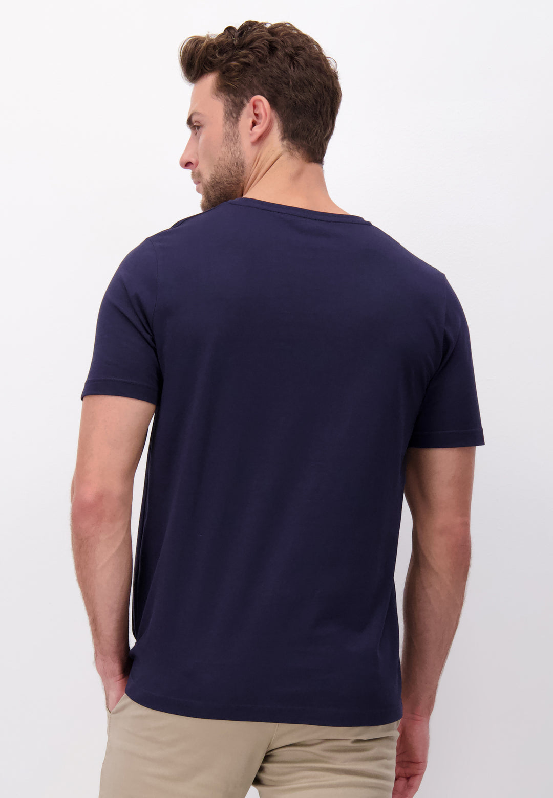 T-shirt with round neck – | Offizieller Online Shop FYNCH-HATTON